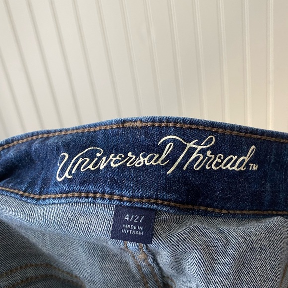 Universal Thread Shorts - Picture 2 of 2
